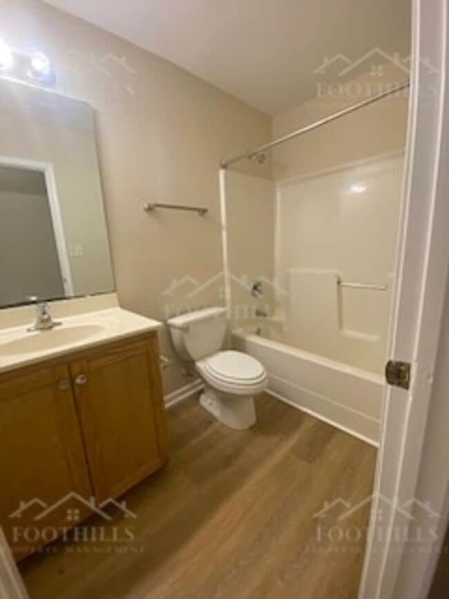 Building Photo - 107 Cedar Ridge