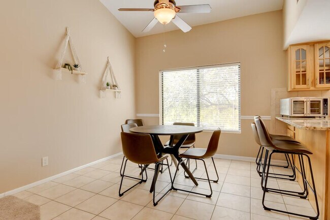 Building Photo - 16233 E Rosetta Dr