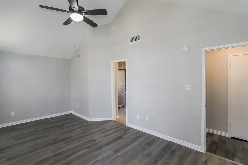 Building Photo - 6936 Bentley Ave