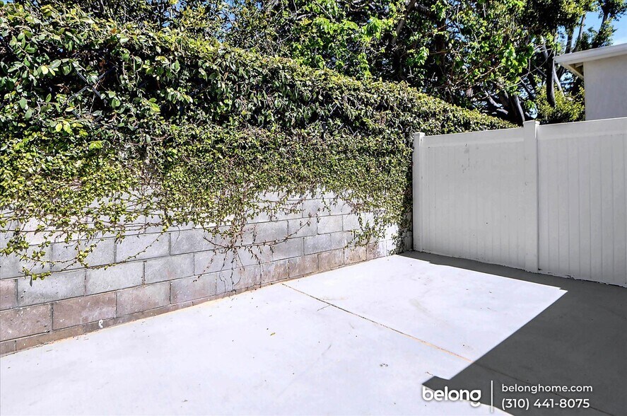 Building Photo - 2205 Camden Ave