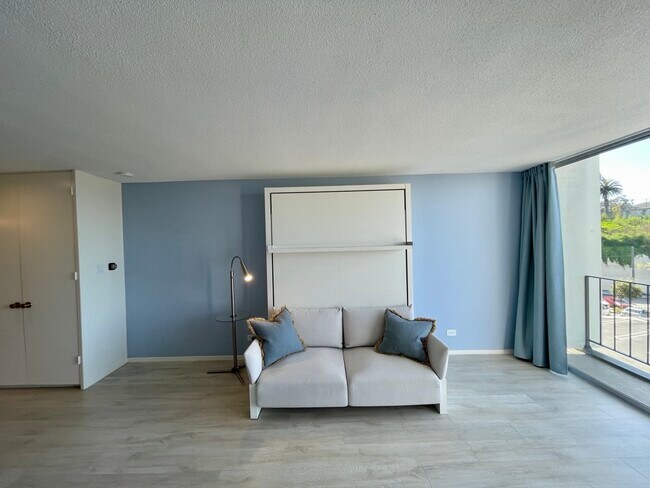 Building Photo - 1050 North Point St