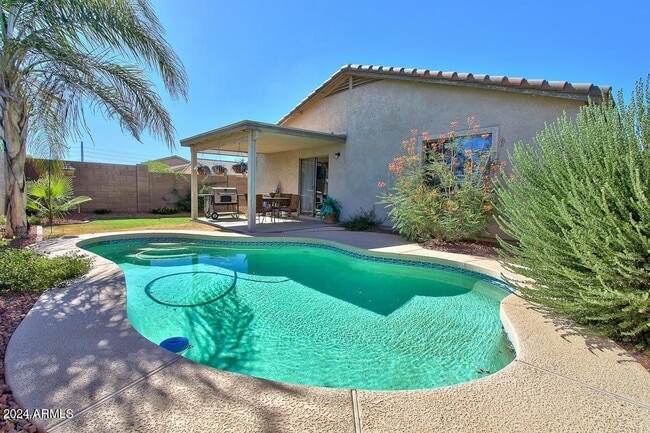 Building Photo - 16223 W Boca Raton Rd