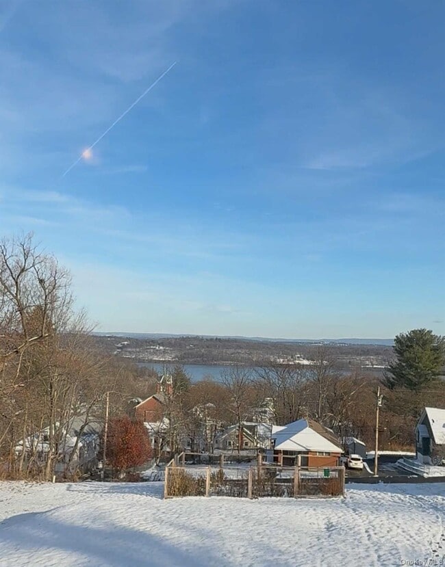 Building Photo - 35 Hudson Terrace