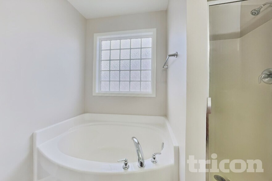 Building Photo - 3730 Spring Willow Way