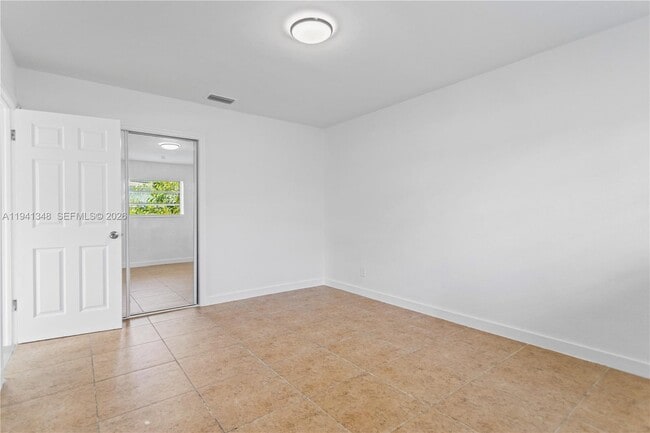 Building Photo - 3253 Pierce St