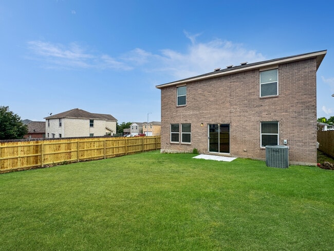 Building Photo - 8211 Heights Valley