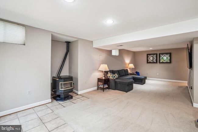 Building Photo - 8300 Centerbrook Pl