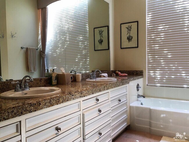 Building Photo - 47483 Marrakesh Dr