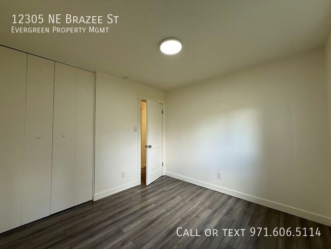 Building Photo - 12305 NE Brazee St