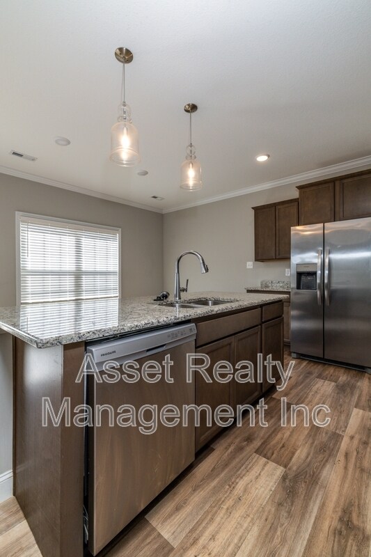 Building Photo - 7703 Honey Oaks Rd