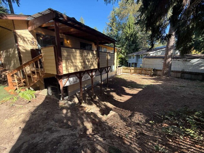 Building Photo - "Charming 3-Bedroom Home with Cozy Firepla...