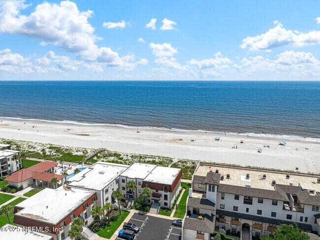 Building Photo - 2343 Costa Verde Blvd