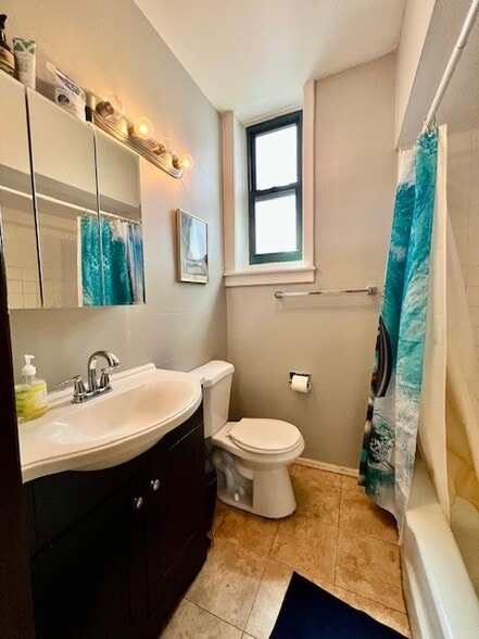 Building Photo - Clark & Orchard Apartments