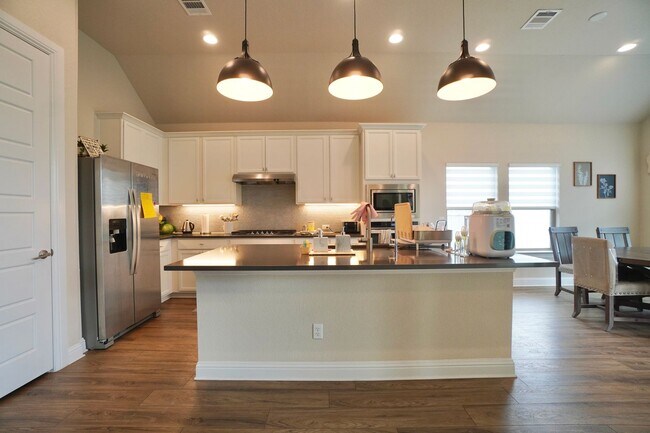 Building Photo - 20509 Christie Marie Ln