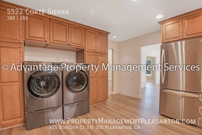 Building Photo - 5523 Corte Sierra