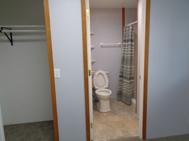 Building Photo - 1225 E Casino Rd