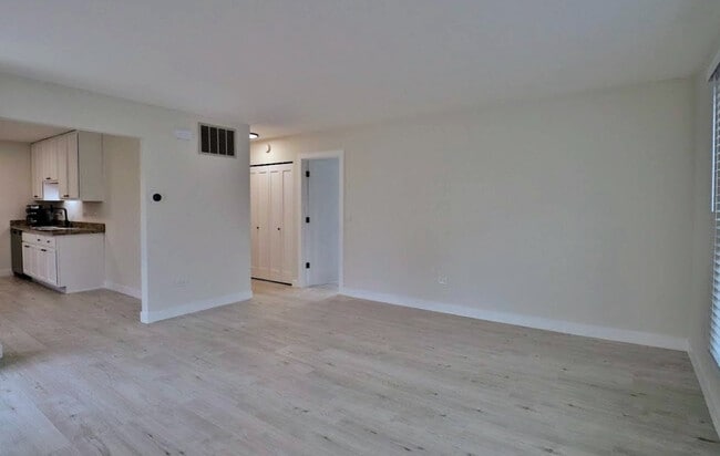 Building Photo - 1053 Newport Harbor