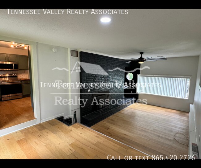 Building Photo - 3919 Beverly Pl
