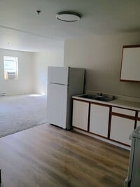 Building Photo - 1120 Minns Dr