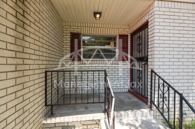 Building Photo - 2055 Talladega Rd