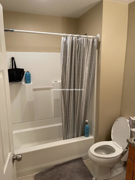 Building Photo - 76-78 Egmont St. Unit 5