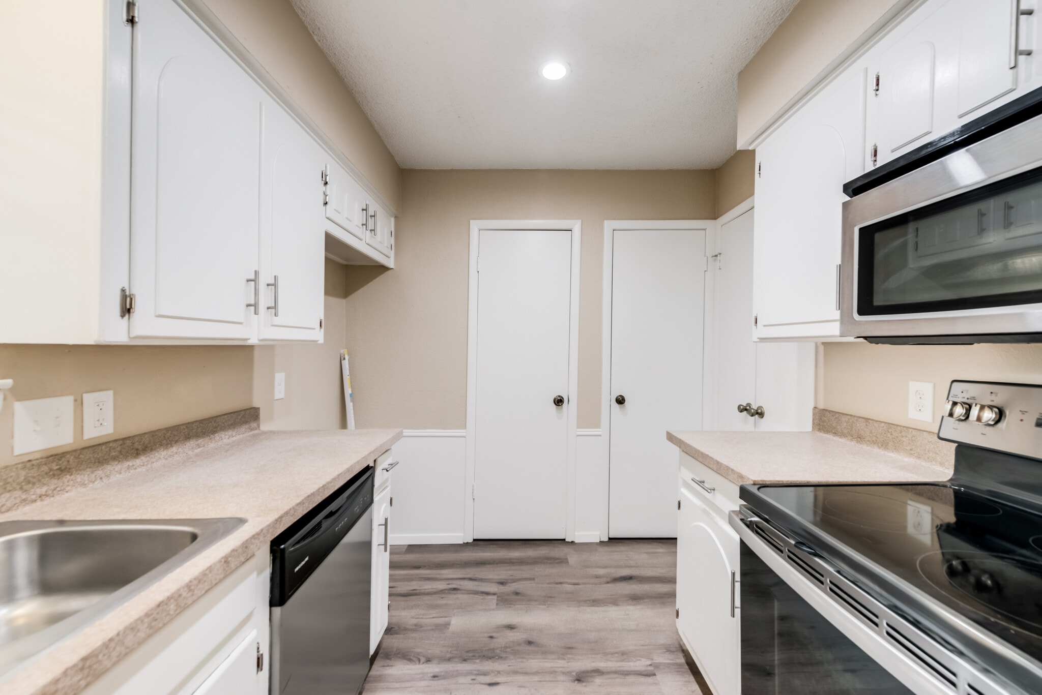 Kitchen - 532 Billie Ruth Ln