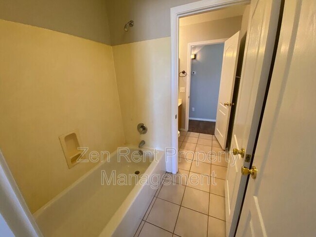 Building Photo - 30351 Maple Chase Dr