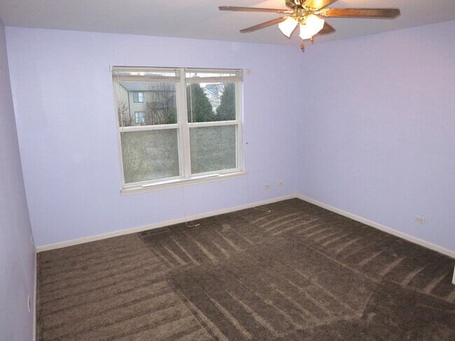 Building Photo - 2039 Tamahawk Ln
