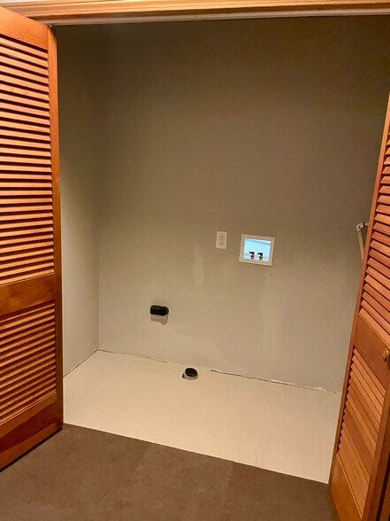 Building Photo - 13101 FM 225