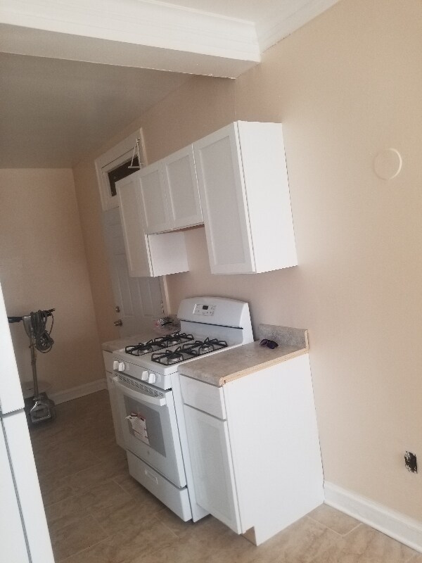 KITCHEN 2 - 3140 W Marquette Rd