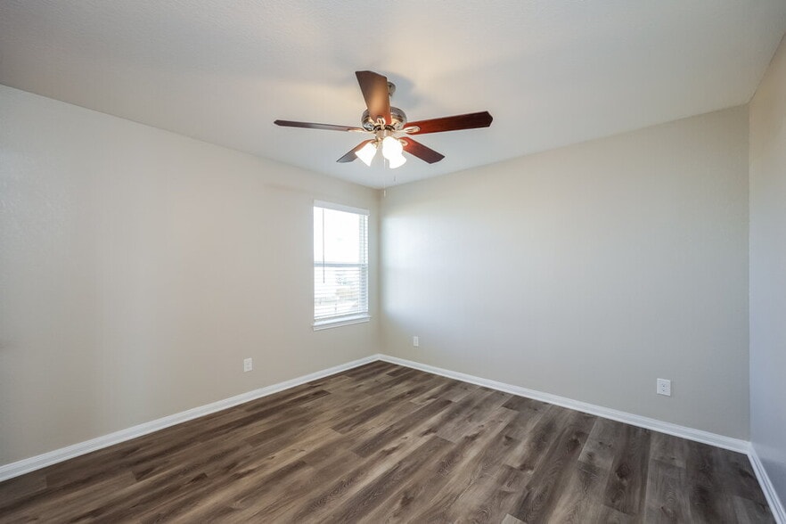 Building Photo - 11711 Viney Pass