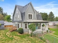 Building Photo - Charming 3 bed, 2 bath + Den rental home in Milwaukie!