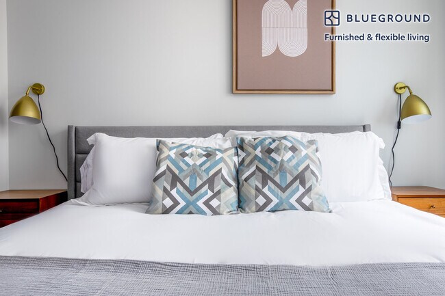 Building Photo - 29 S LaSalle St