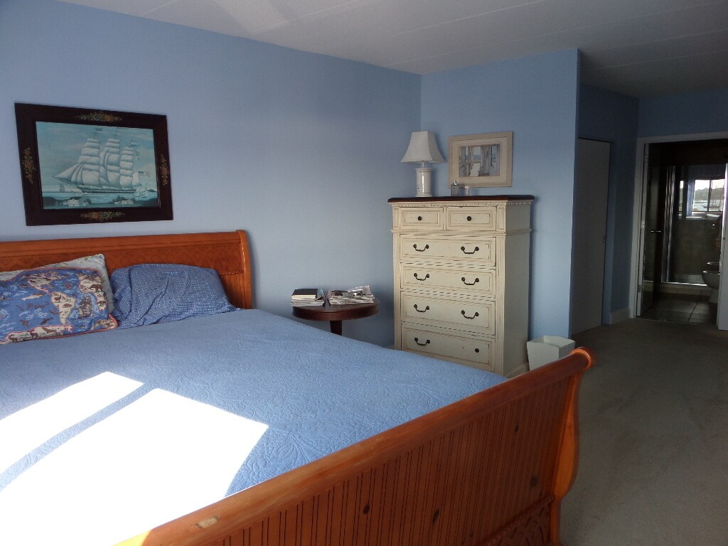 Building Photo - 1315 Capella S