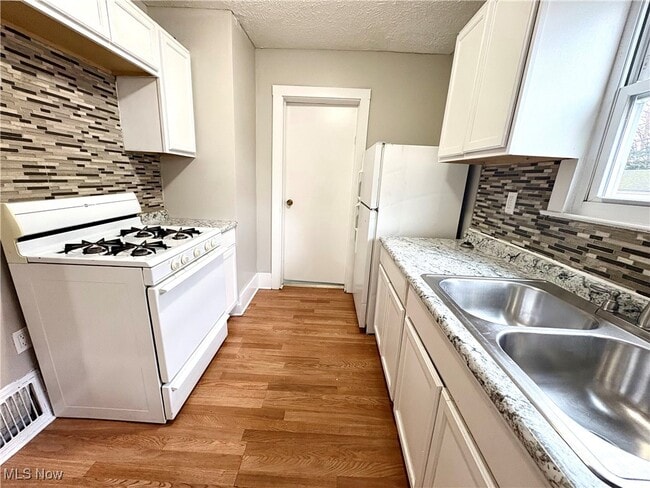 Building Photo - 1174 Tampa Ave