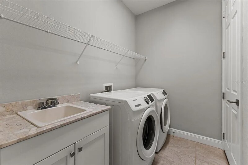 Building Photo - 5827 Inspiration Terrace