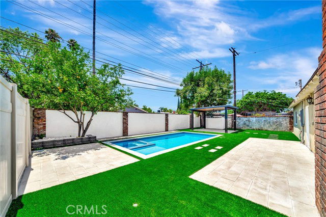 Building Photo - 23010 Hartland St