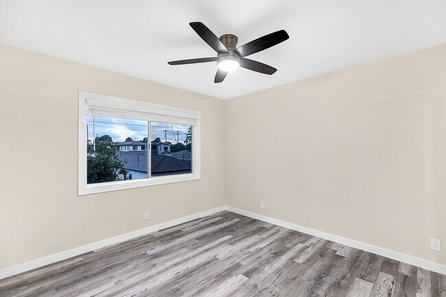 Building Photo - 3831 Beethoven St