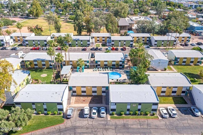 Building Photo - 615 S Hardy Dr