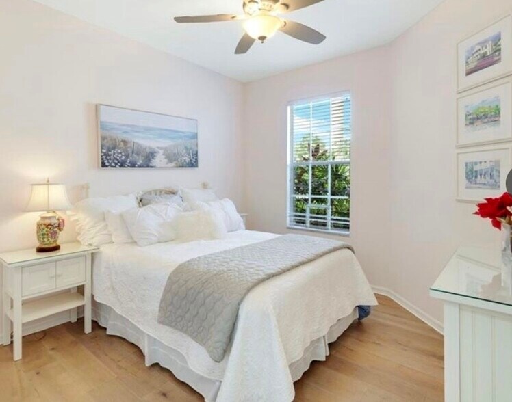 Building Photo - 12867 Carrington Cir