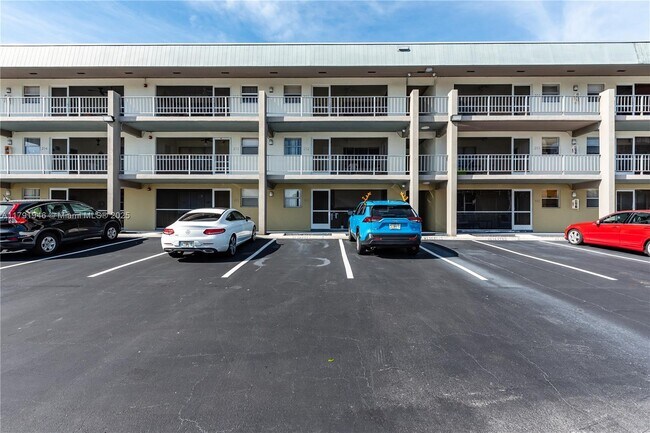 Building Photo - 250 Layne Blvd
