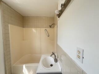 Building Photo - 161 6th Ct SW