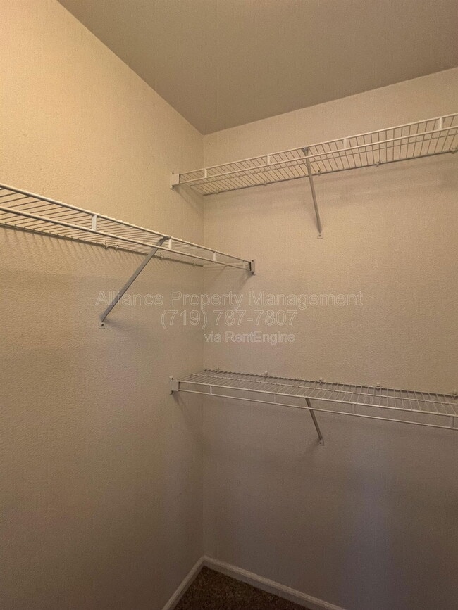 Building Photo - 7368 Glenburn Dr