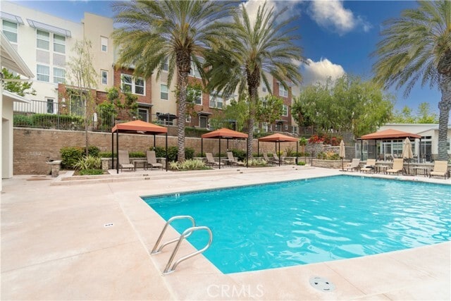 Building Photo - 21 Vantis Dr