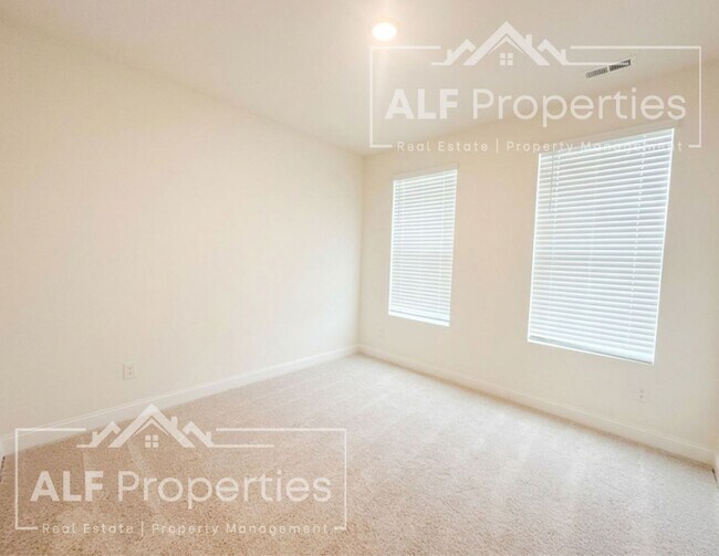 Building Photo - Luxury Downtown Wake Forest Living – Brand-New End Unit with Rooftop Terrace