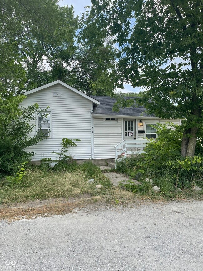 Primary Photo - 680 S 13th St
