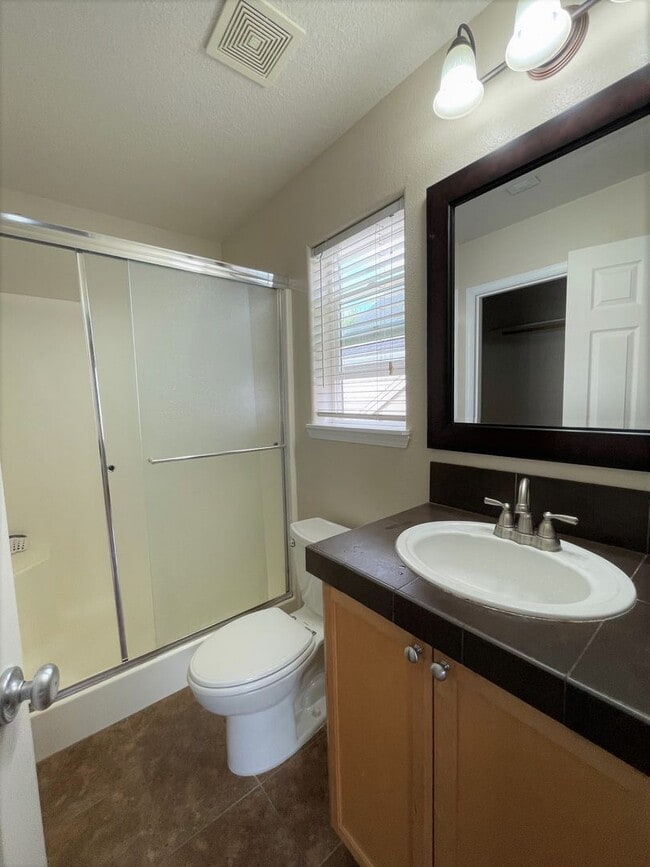 Building Photo - 16873 NW Oak Creek Dr