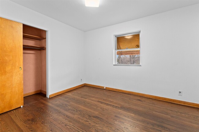 Building Photo - 6048 Southwest Ave