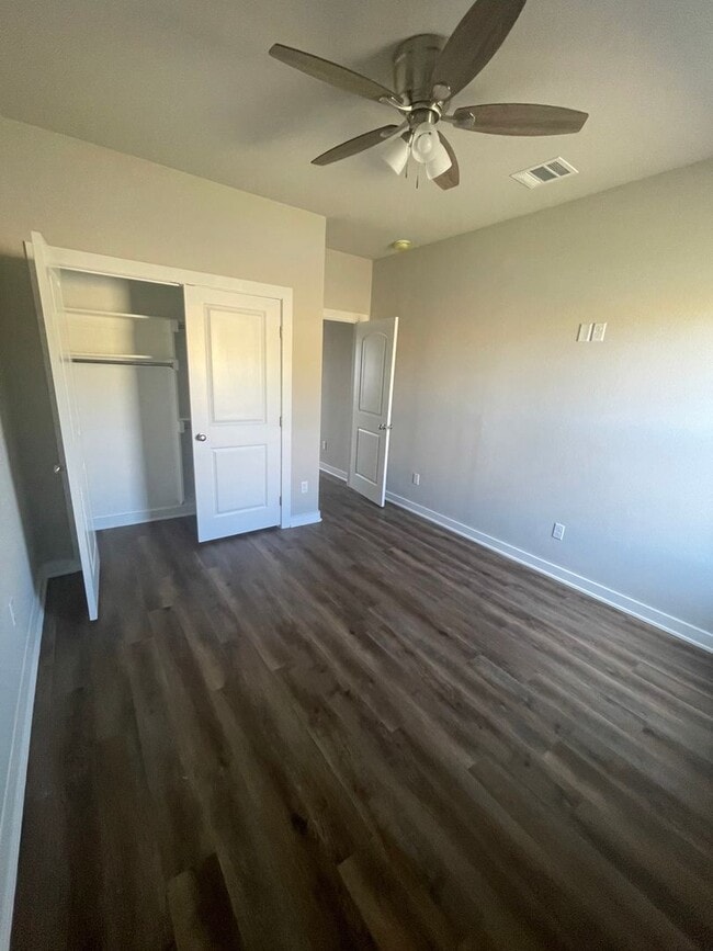 Building Photo - 3 Bed 2 Bath Home in Corsicana,Texas!