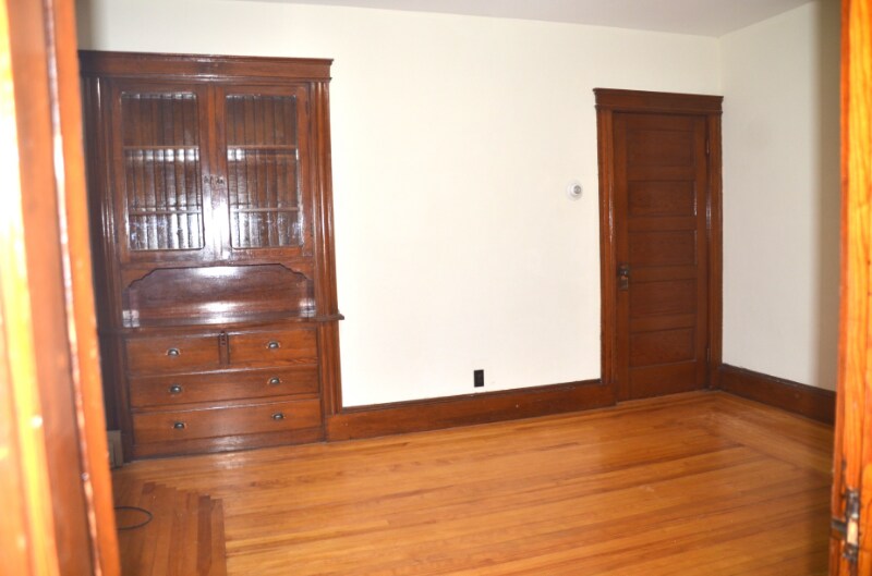 Building Photo - 193 Grove St